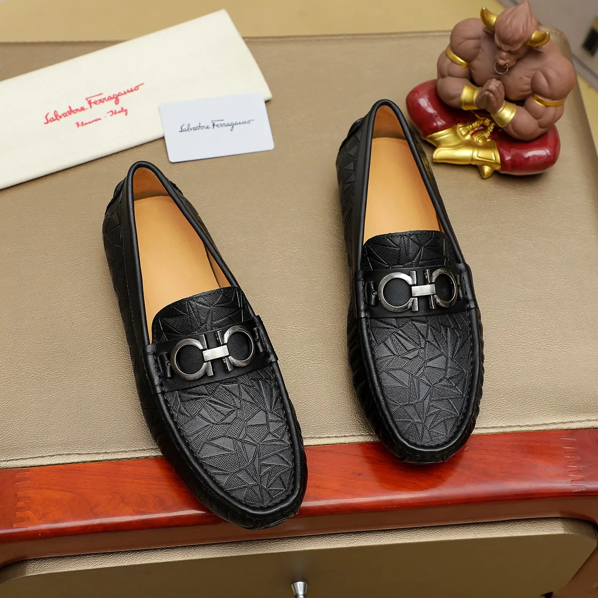 Men's shoes 💰360 🕷🕷【Ferragamo】Ferragamo Popular fashionable casual slip-on shoes🇨🇳Official website counter 1:1 production, original mold opening💯Good quality visible, imported high-end first-layer calfskin, luxurious pigskin lining🌿Very clear texture, high-quality waterproof, non-slip and wear-resistant outsole🎋High quality and low price, truly handmade🍓Color, code number 38-45